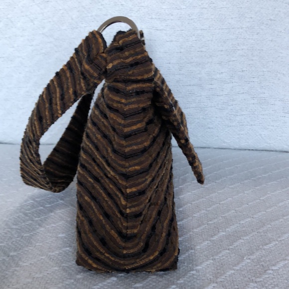 Dana Herbert purse. H 6 1/2 L 13 W 3 - Picture 6 of 8